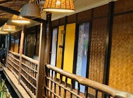 Lokal Hut Bed and Breakfast, hotel amb aparcament a Puerto Princesa