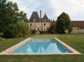 Château Seguier - Loire Valley and vineyards, ξενοδοχείο σε Brinon-sur-Sauldre