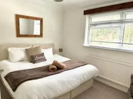 Afan Forest House - Private doubles or Twin options!