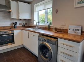 Lovely 2 Bed, detached home., apartment in Seacroft