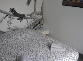 La petite bicoque – obiekt B&B w mieście Saint-Suliac