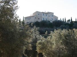 Luxurious secluded villa, hotel en Calaceite