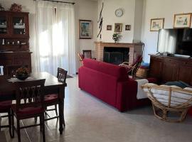 Appartamento tra il borgo e il lago – hotel w mieście Anguillara Sabazia
