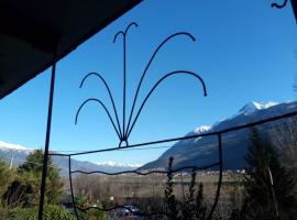 La Fontana appartamento di 80 mq (Sarre), hotel com estacionamento em Aosta