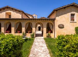 Ex Convento Santa Croce-Country resort, country house sa SantʼAnatolia di Narco