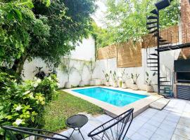 Casa PalermoSoho Piscina Jardín Parrilla Terraza 3Pisos 5Dorm 4Baños, Hotel in Buenos Aires