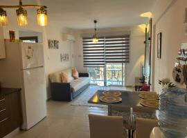 Newly modern 2 bedroom in famagusta & NETFLIX, hotel v destinaci Famagusta