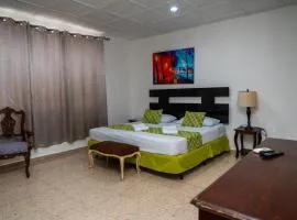 Suites & Apartments San Benito - Zona Rosa