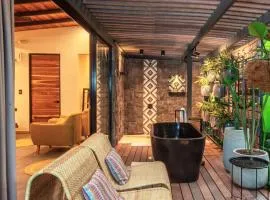 Exôtico Beach Hotel、プエルト・ビエホにあるCaptain Manuel Niño International Airport - CHXの周辺ホテル