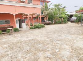 Hotel La Rochelle, hotel v destinaci Bonamakolo