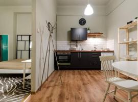 Cosy Apartment In Party District K30, hotel in Budapest