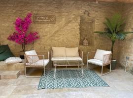 Maison l’Oustaou Cornillonnais, Hotel in Cornillon-Confoux