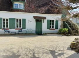 Charmant gîte : Les flambeaux, holiday rental in Mareuil-en-Brie