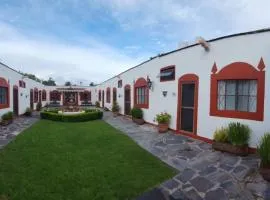 Residencia a 15min de San Miguel de Allende p/20 personas