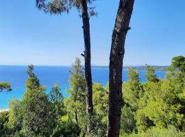Spacious 3 bed house with sea view, viešbutis mieste Possidi