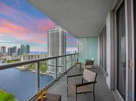 Upper Beachwalk Condo Amazing Balcony View