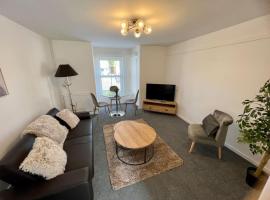 Lime Tree in blue Duplex Serviced Apartment, place to stay in Cambridge