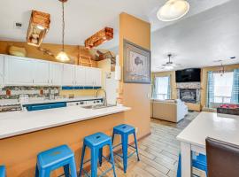 Downtown Williams Home Walk to Shops and Dining!, hotel di Williams