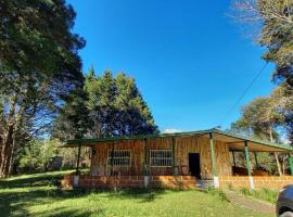 Finca Cottage Guarne, nearby Arvi and Santa Elena, hotel din Guarne