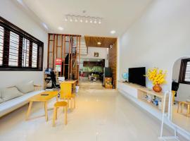 KenPiB Homestay - NGUYÊN CĂN, đậu nhiều ô tô, serviced apartment in Hue