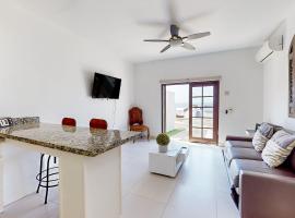 Jr Suite 1 - Playa Arcangel, serviced apartment in Rosarito