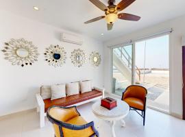 Casa Blanca 44 - Playa Arcangel, hotel a Rosarito