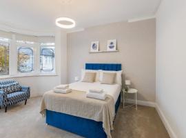 Essex Vibes: Modern, Funky, & Spacious 4-Bed House, apartamento en Southend-on-Sea
