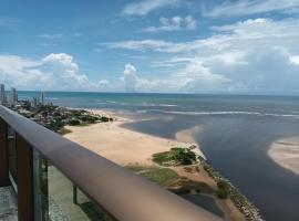 Beira Mar com Café da Manhã flatbeiramarrecife，勒西菲的附設按摩浴池的飯店