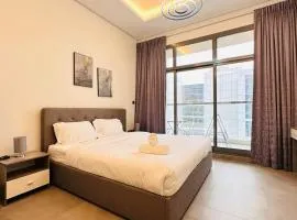 Upscale Studio Apartment Burj View with Balcony Free Parking by Belvilla