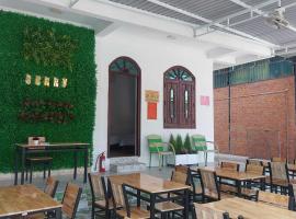 Sunny Homestay, hotel in Phan Thiet