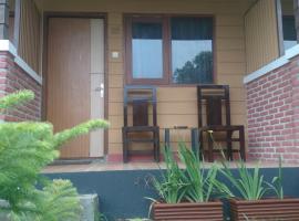 Roemah kita hotel, hotel v destinaci Ngaglik