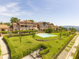 The Tower With Amazing View Shared Pool, renta vacacional en Ficulle