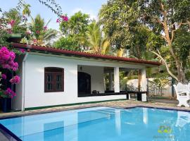 Riverside Oasis - Villa with Pool, hotel met parkeren in Unawatuna