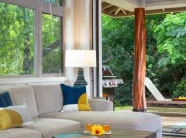 COCO CABANA Private 3BR KaMilo surrounded by tropical gardens