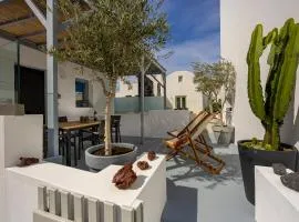 Santorini cycladic house for 4 pers by MPS