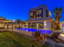 NEAR BY THE LAND OF LEGENDs , 40 M2 PRİVATE POOL VİLLA BATİATUS