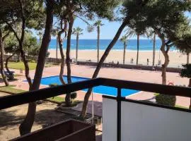 AT141 Els Pins, comunidad con piscina en primera línea