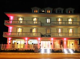 Palace Hotel Una Nuova Strada, отель в городе Ночера-Теринезе
