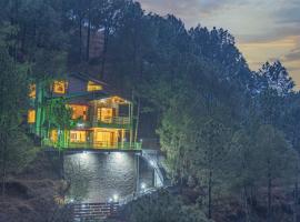 THE BLISSFUL BREEZE VILLA KASAULI BY EXOTIC STAYS, ξενοδοχείο σε Kasauli