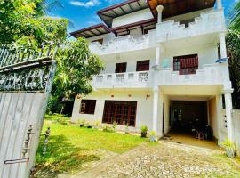 Hamba Hostel for Safari, hotel en Hambantota