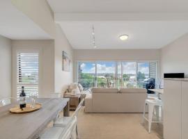 Water View Home - Minutes To Town, hotell i Batemans Bay
