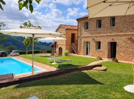 B&B Le Quattro Civette, hotel com estacionamento em Montefelcino