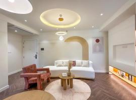 Luxury Apartment Altara, hotell i Quy Nhon