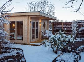 Exklusives Josenhaus mit See- und Alpenblick & Gartensauna, Hotel in Nonnenhorn