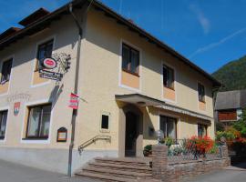 Frühstückspension Kirchenwirt, hotel v destinaci Obervellach