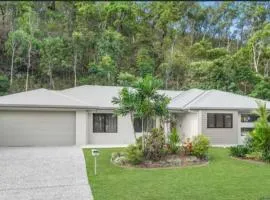 New Pool Now Open! - Trinity Beach Haven - Luxury 4 bedroom home, Steps to the Beach, Surrounded by Mountains