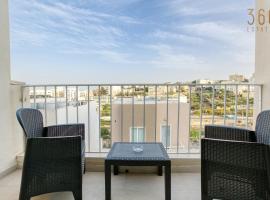 A lovely designer Apt with Balcony in St' Julians by 360 Estates, hotel a Tal-Għoqod