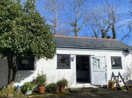 Pond Cottage, hotel in Coverack