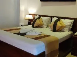 Empire Valley Hotel