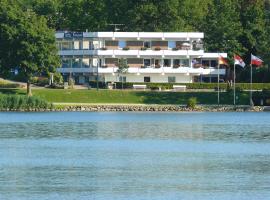 Hotel Diekseequell Superior am Dieksee, viešbutis mieste Malentė